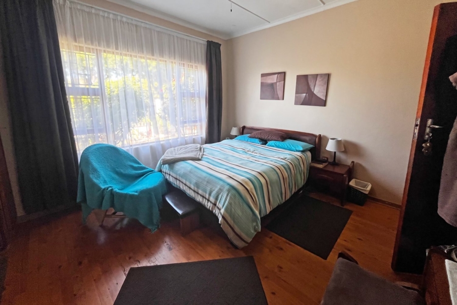 6 Bedroom Property for Sale in Hartenbos Central Western Cape